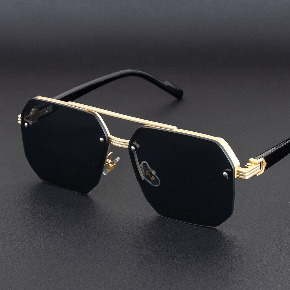 ✨ “Smart Look, Perfect Drive – Half-Frame Sunglasses 2025” ✨
